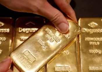 via- https://www.khaleejtimes.com/markets/uae-gold-price-hits-2000-24k-surges-to-dh241-per-gram-in-dubai