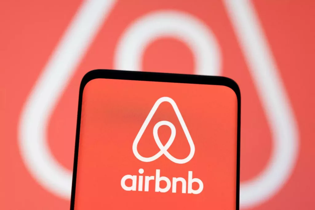 Airbnb Hosts Welcome Cricket Fans for Cricket World Cup 2023