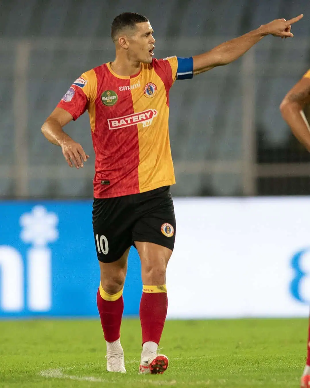 F7SQIxibkAANiBr Cleiton Silva Cleiton Silva East Bengal