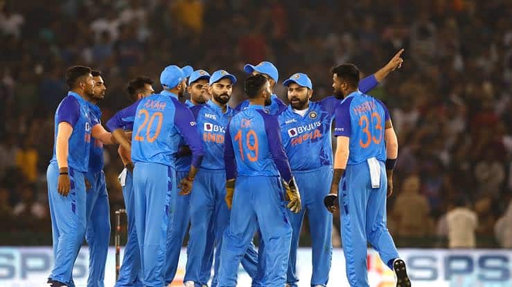 F8F ofZbgAAAZNE IND vs PAK: Blue or Saffron? The Buzz Around Team India's World Cup Jersey for IND vs PAK Showdown