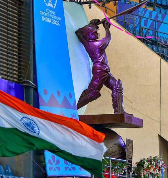 F95qDsubwAAAnJ0 Sachin Tendulkar Statue Unveiled at Wankhede: A Timeless Tribute to India's Cricket Legend