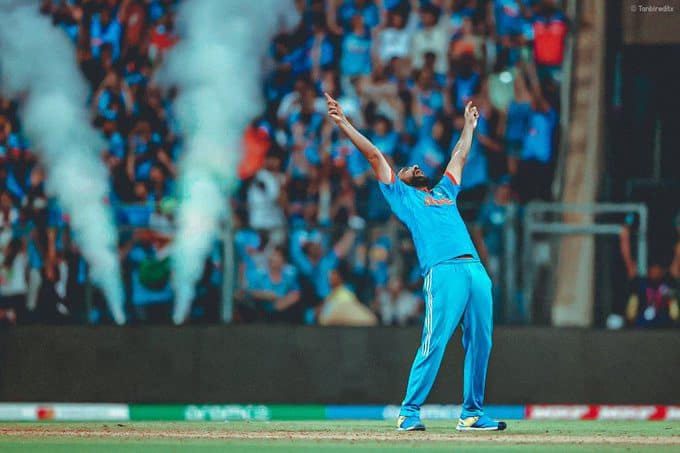 F Bnwn2XsAAHFOF Mohammed Shami Shatters Records: A 7-Wicket Haul in IND vs NZ World Cup Semi-Final; Check out all his records