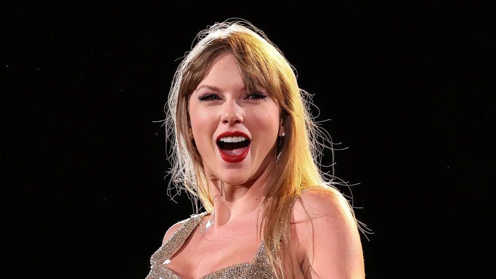 WhatsApp Image 2023 11 06 at 16.36.42 aacd7224 1 Taylor Swift Shatters Records with 