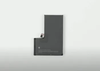 Apple is Developing Custom Batteries