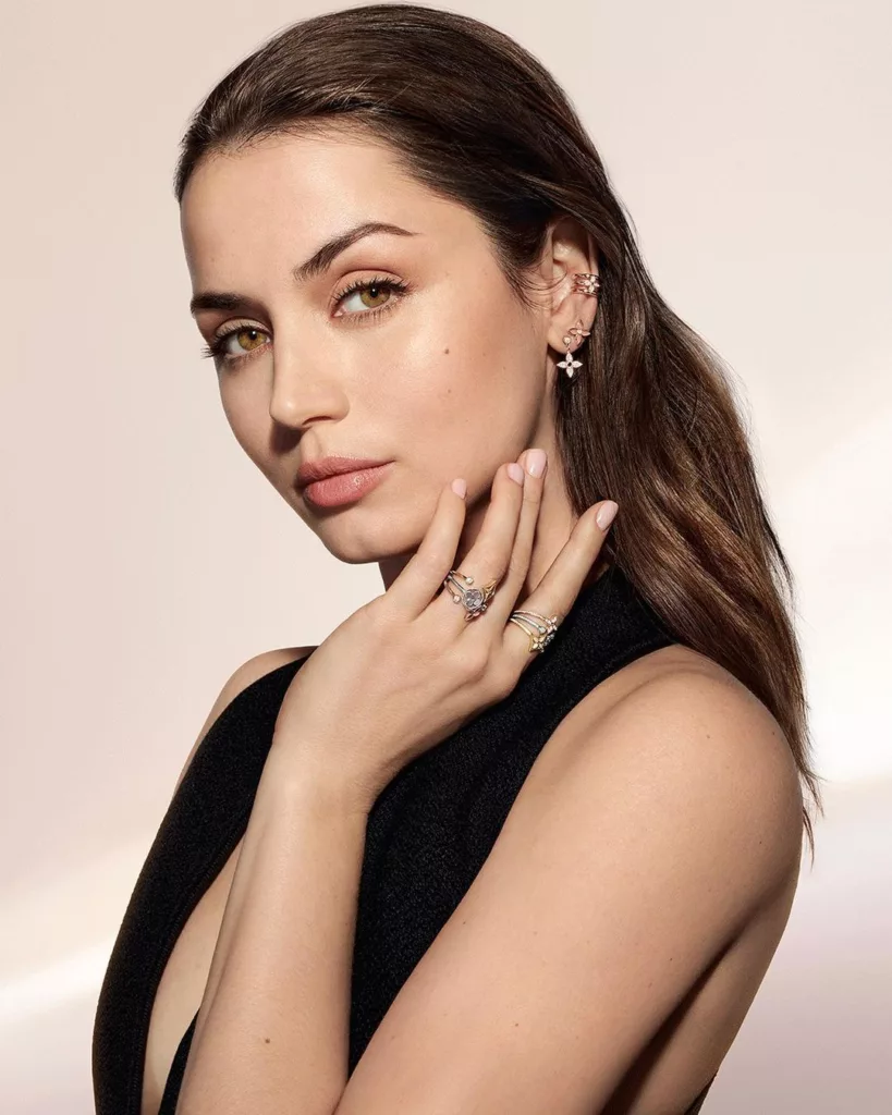 363319378 1037204184107259 3696340344881039444 n Spectacular Ana de Armas Age, Height, Bio, Career, and Family in 2024