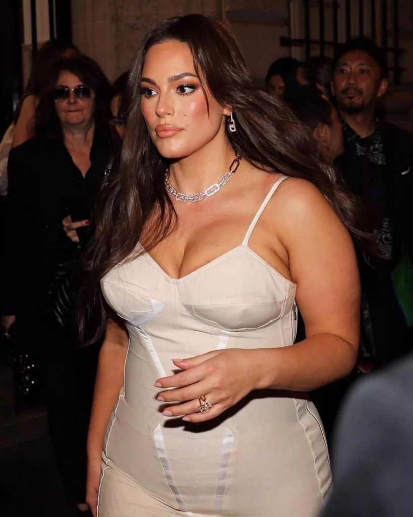 385695033 18394466065028967 6781005713172529571 n Know Instagram Ashley Graham's Bio, Age, Height, Net Worth, and Family in 2024