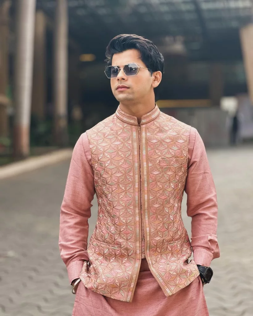 410025427 18404096632001873 2658917926976988366 n Siddharth Nigam Height, Age, Bio, Net Worth, Family, and More in 2024 