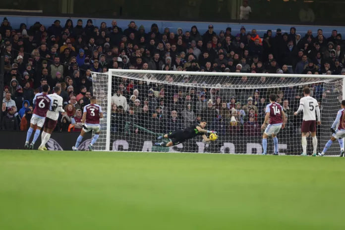 GAs0ou1WQAAHroh Emiliano Martinez Manchester City vs Aston Villa Emiliano Martinez Aston Villa vs Manchester City