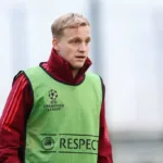 Donny van de Beek to complete medical for Eintracht Frankfurt loan move imminently