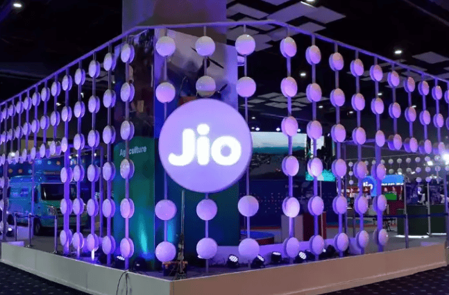 image 788 Jio Unveils 'Happy New Year Offer 2024': ₹2,999 Plan Extended to 389 Days (May 1)