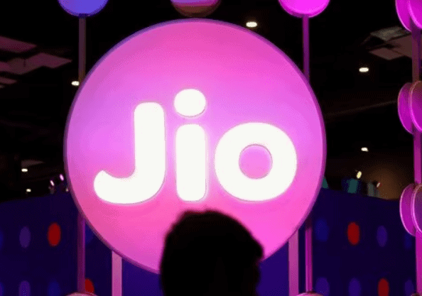 image 789 Jio Unveils 'Happy New Year Offer 2024': ₹2,999 Plan Extended to 389 Days (May 1)