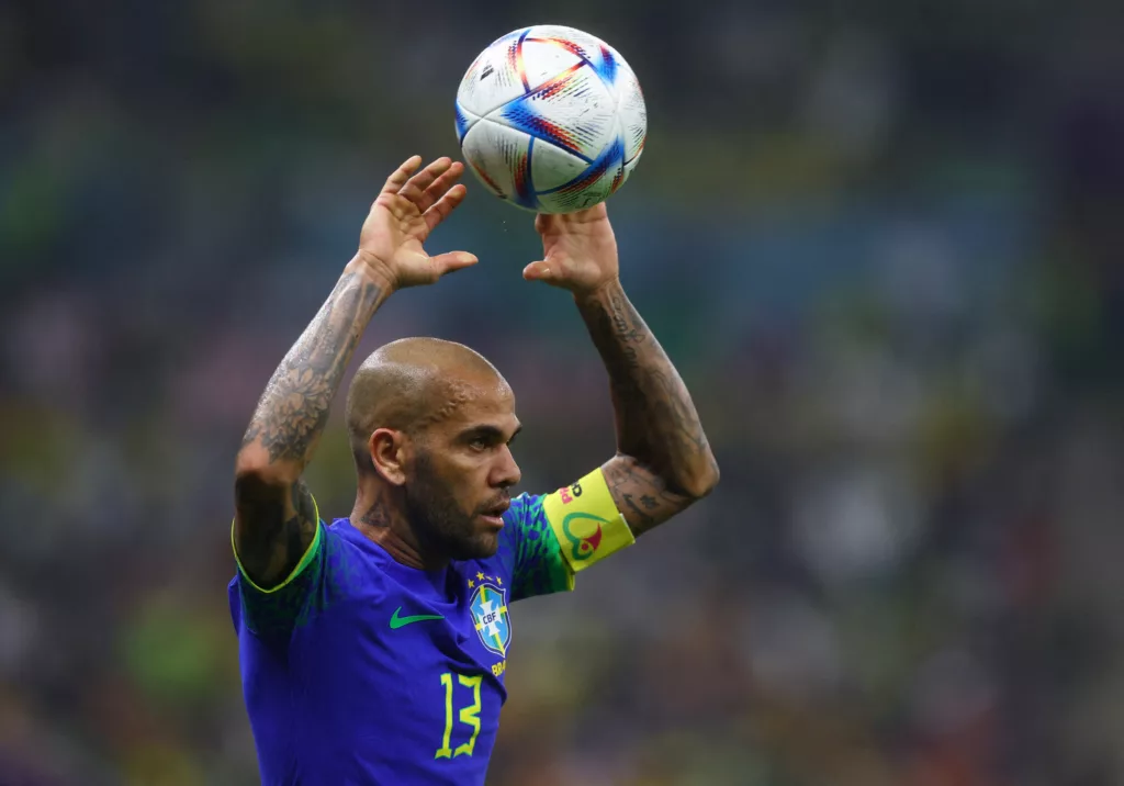 7WLYOCDJJJI5NAENWIBGXMOATI Dani Alves sentenced to 4 years and 6 months in jail for sexual assault