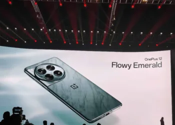 The OnePlus 12 is now on open sale: Buy with OnePlus Easy Upgrades