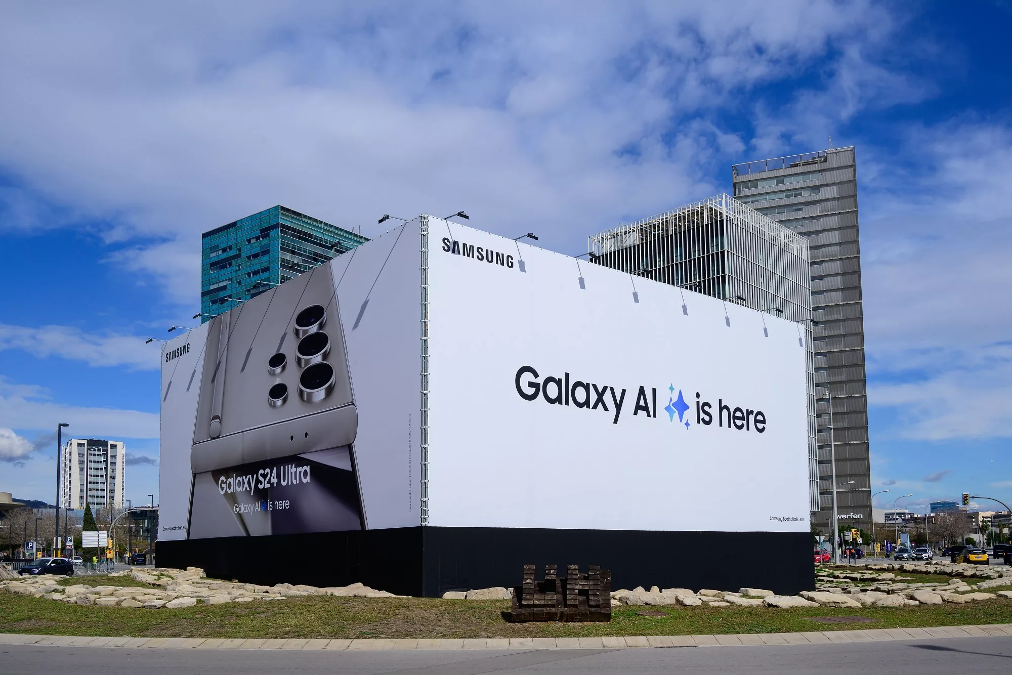 Unveiling the Future of Mobile AI: Samsung Galaxy AI at Mobile World Congress 2024