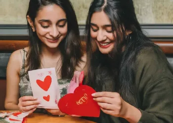 Love Speaks: Heartfelt Valentine's Day Quotes in 2024 to Melt Your Loved One's Heart