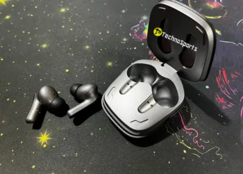 Boult Astra Neo Review: Affordable and user-friendly for ₹3,499