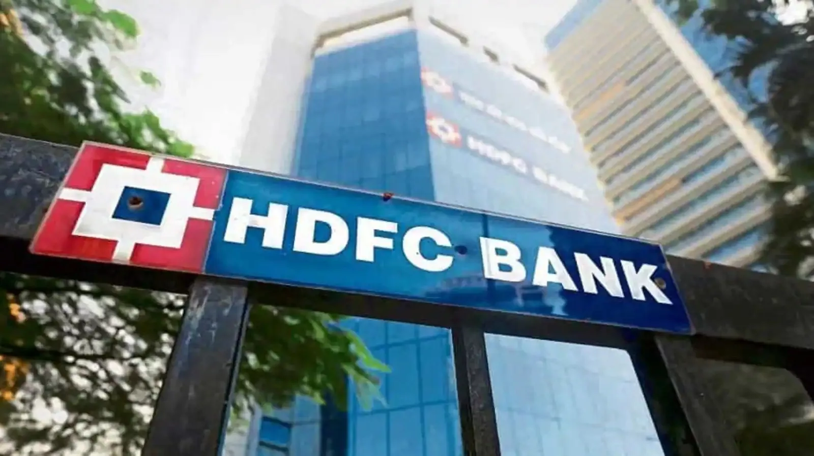 HDFC 1603903441816 1625565521011 jpg The Top 10 Largest Banks in India as of May 15 2024