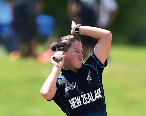 Holly Huddleston jpg Top 10 Fastest Female Bowlers in Cricket History