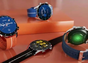 This Valentine's Day electrify your partner with Pebble smartwatches