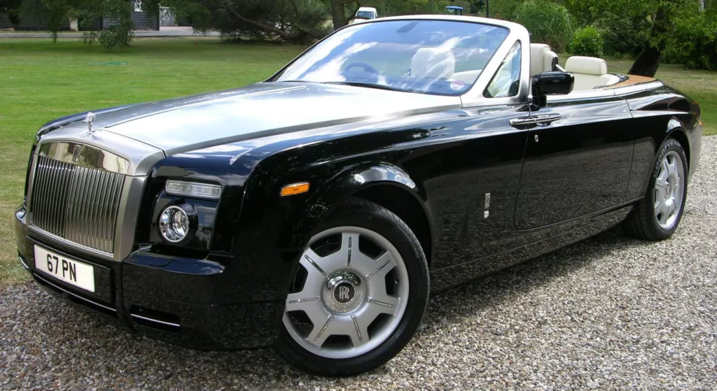 rop12 Get A Chilling List of Top 10 Rolls Royce Price in India in 2024