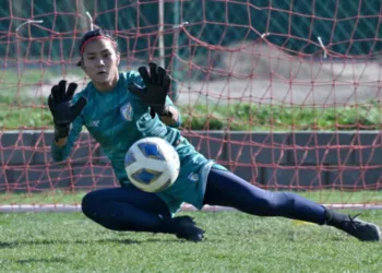 Indian Women’s Team Goalkeeper, Panthoi Chanu Joins Australian Club Metro United