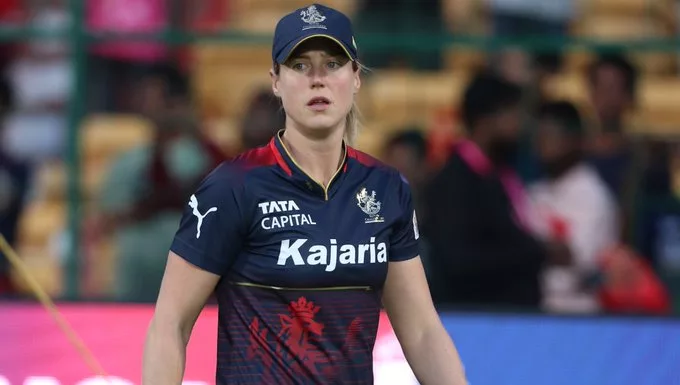 Ellyse Perry: Wonder Woman Scripts History with Sensational Six-Fer, Propels RCB to WPL 2024 Playoffs!
