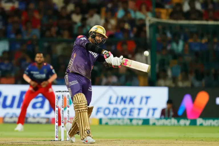 Teams with lowest score in IPL