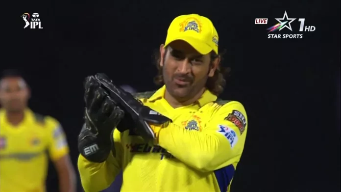 GKAdH2obYAAvIeb MS Dhoni