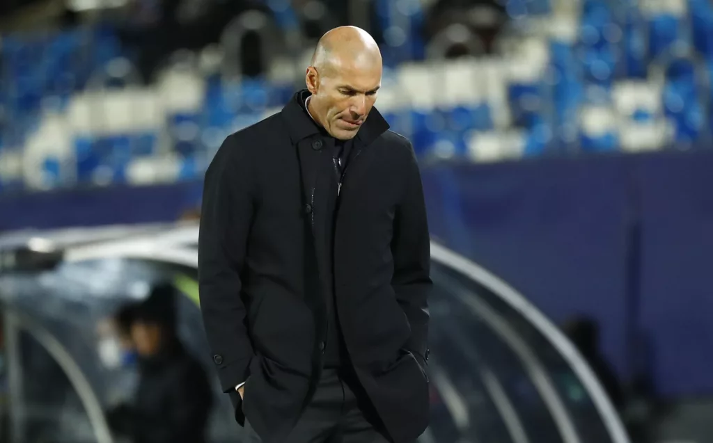LYNXMPEGAN1G9 Zinedine Zidane Set to Return to Coaching as Sir Jim Ratcliffe Among Others Wanting Him Back 
