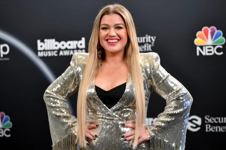 Magnificent Kelly Clarkson Net Worth, Career, Heights, Relationship Lows, and Other Ups