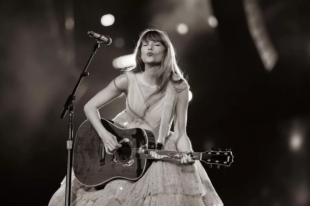 430327244 389329330373021 2528884408255096117 n Taylor Swift Releases 5 Latest Playlists About Stages of Heartbreak Ahead of 'The Tortured Poets Department'