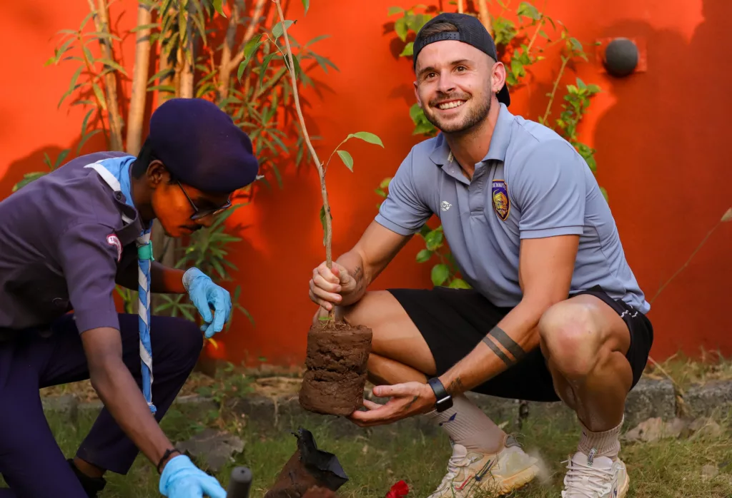 Chennaiyin FC and HCLFoundation Forge Partnership for Social Good in ISL's 10th Season