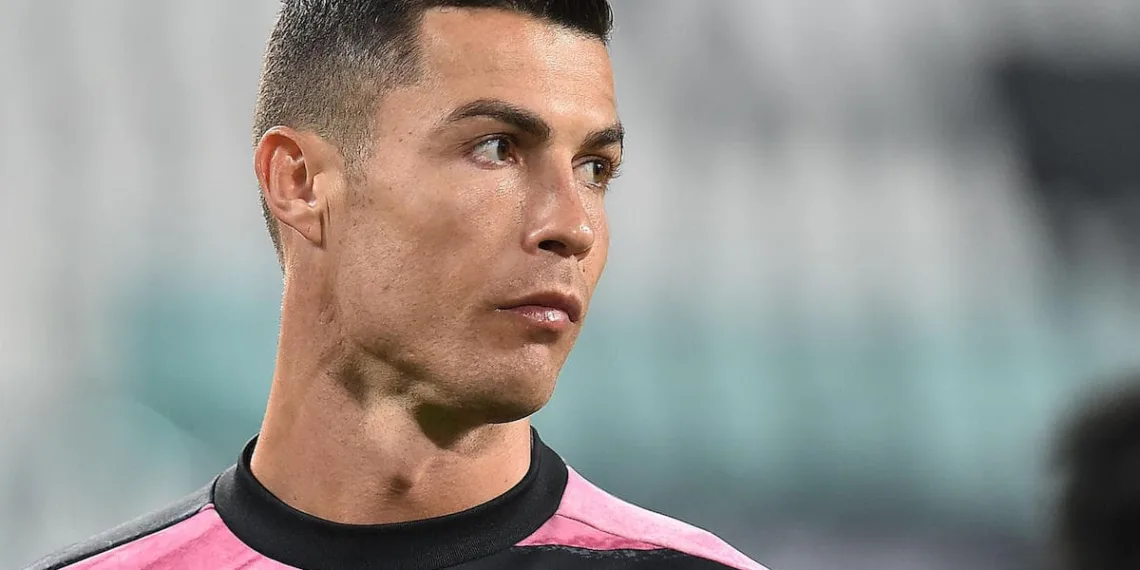 epa09188531 Juventus? Cristiano Ronaldo during the Italian Serie A soccer match Juventus FC vs AC Milan at the Allianz Stadium in Turin, Italy, 9 May 2021.  EPA-EFE/ALESSANDRO DI MARCO