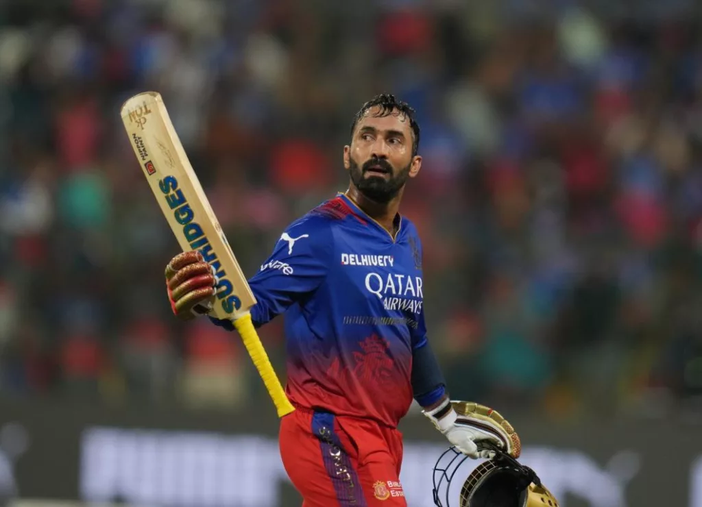 dkp IPL's Top 5 Batsman with the highest runs scored in the game's last over