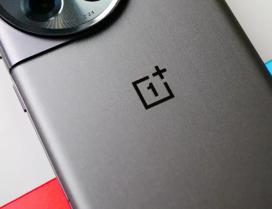 image 16 15 jpg OnePlus 13 Leak Reveals Redesigned Camera Island and Consistent 100W Fast Charging