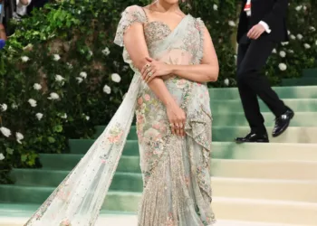 What is the Celebrity 'Blockout' Over the Israel-Gaza War? Alia Bhatt and Virat Kohli Among Those Involved