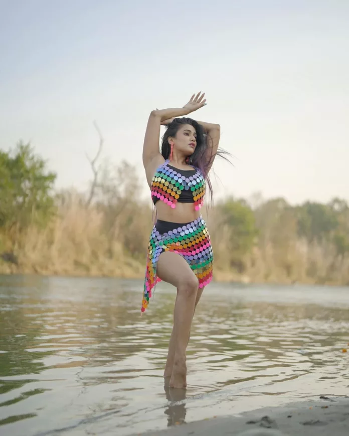 Mera jo tu huaaa toh hi shuru huaaaa .. Ishq jaisa kuch #gimaashi #gimaians #ishqjaisakuch (1) Gima Ashi Hot Pics