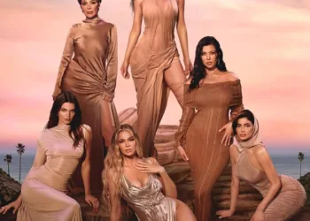 'The Kardashians' Season 5 Trailer: Emergency Fetal Surgery for Kourtney As Kim and Khloe Kardashian Clash 