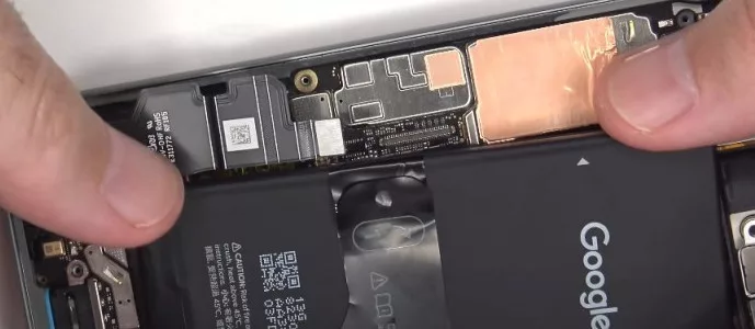 image 20 8 jpg Google Pixel 8a Teardown: Discoveries on Cooling and Battery Removal