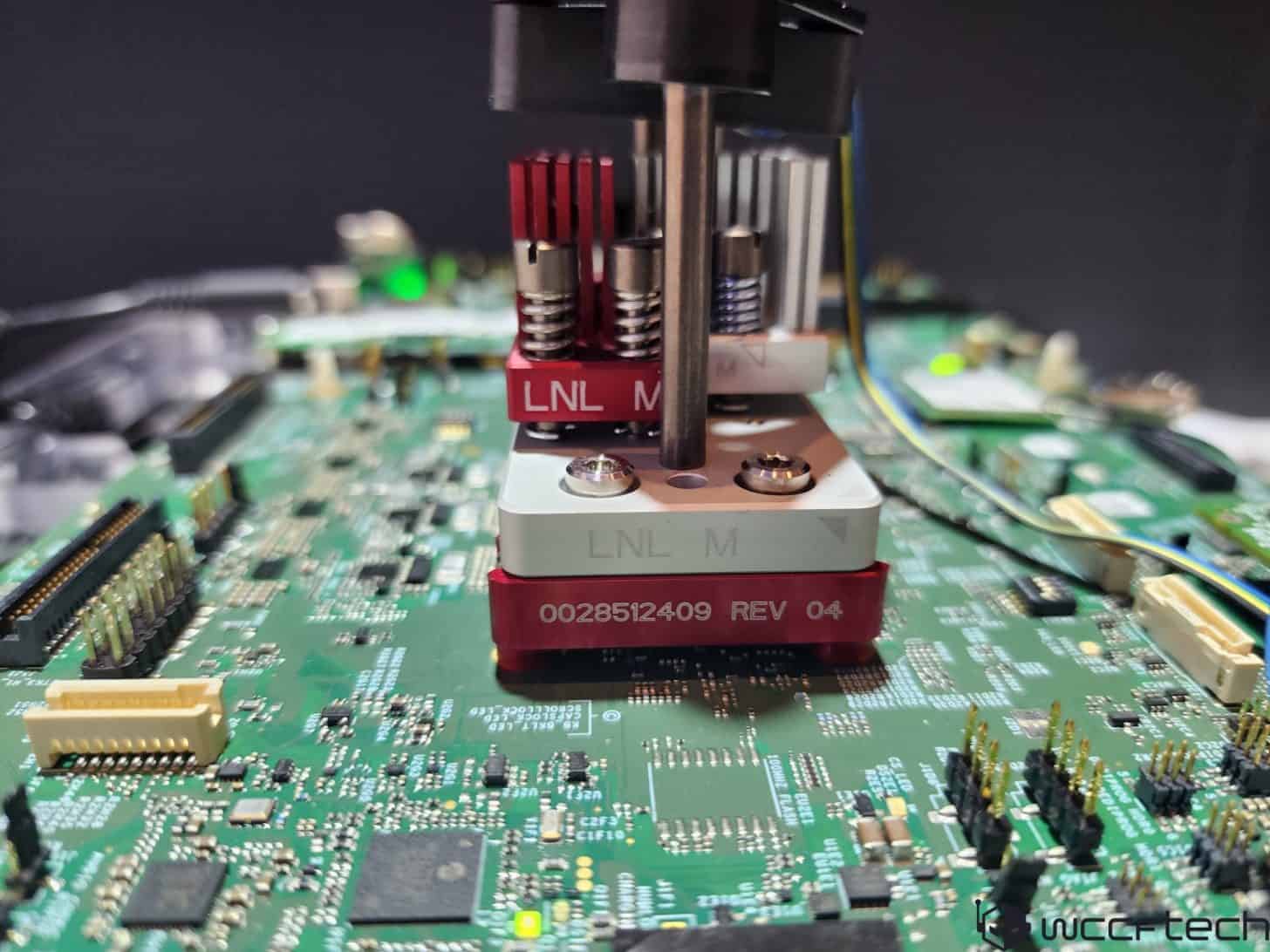 Exploring Intel’s Lunar Lake Breakthroughs: Final CPU Silicon, RVP, and AI DevKit Revealed at Computex 2024