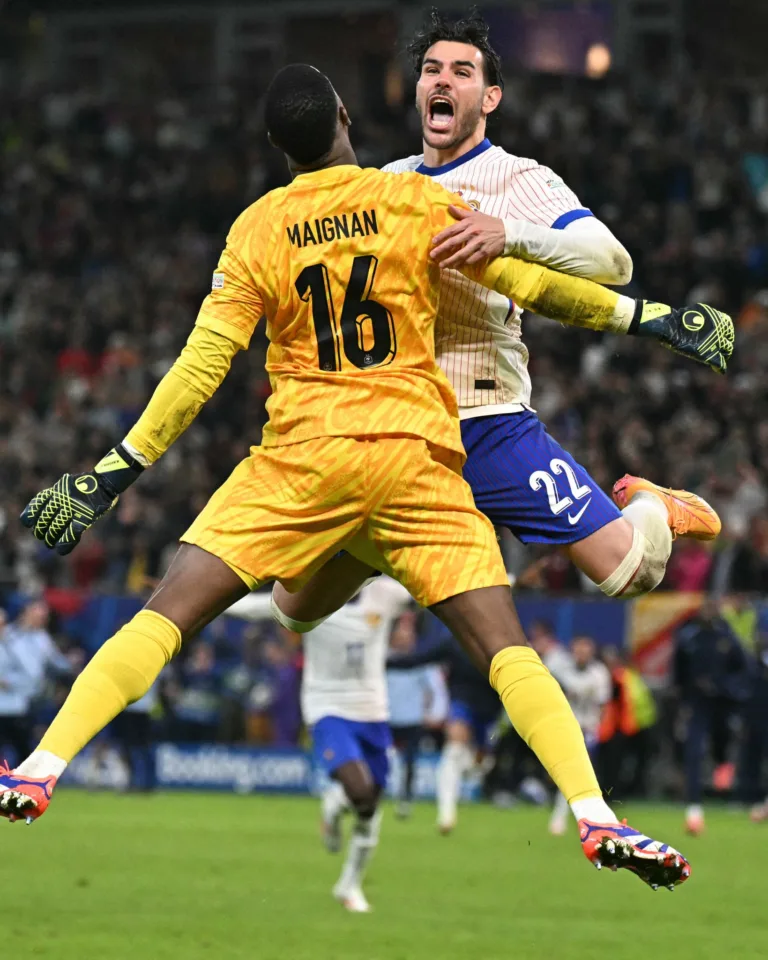 Mike Maignan Theo Hernandez France Portugal Euro 2024