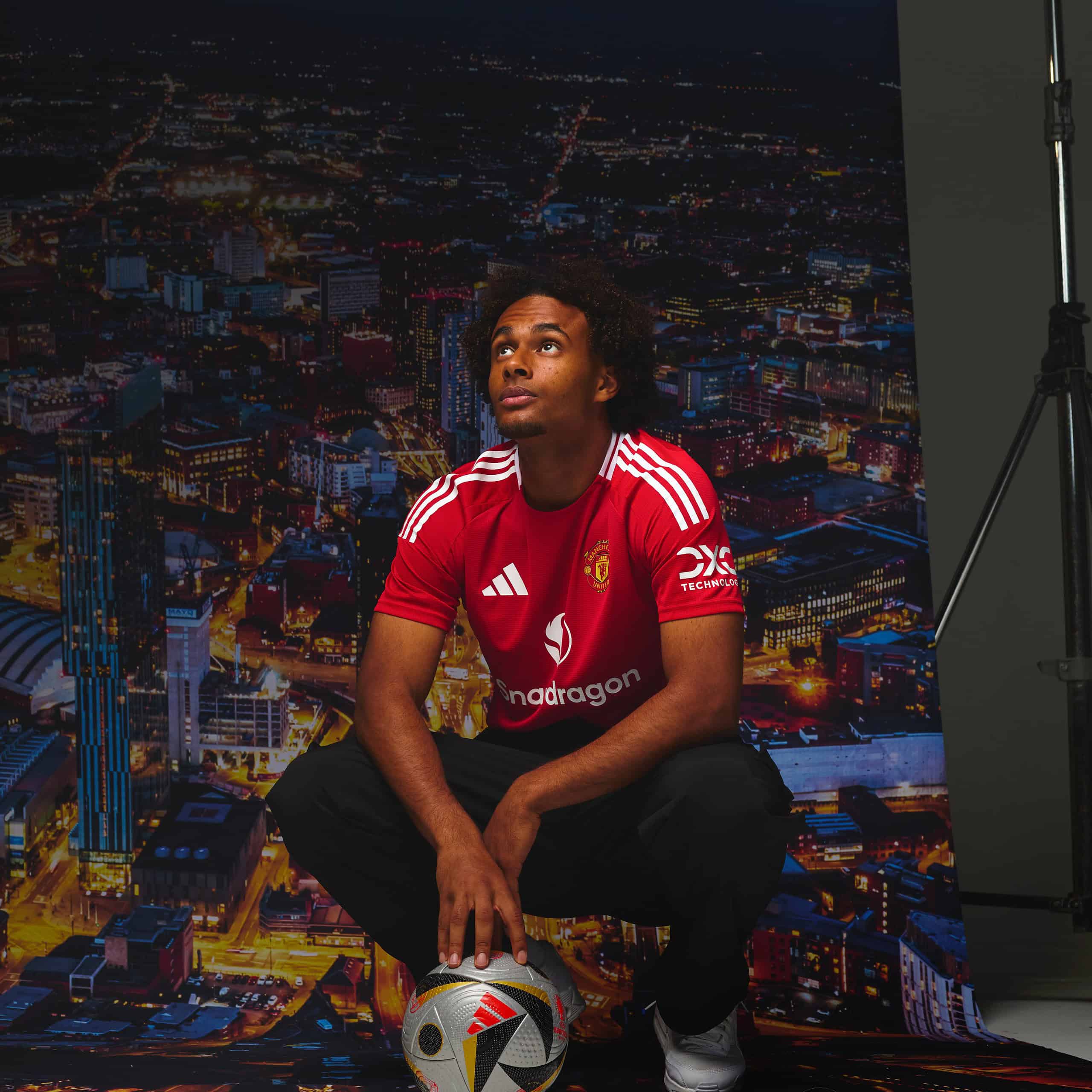 Joshua Zirkzee To Manchester United: Tactical Analysis - A Timeless Attacker Ready to Excite Manchester United Fans