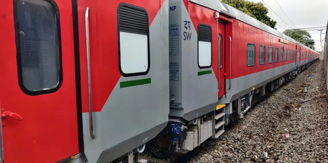 Indian Railway Train Classes: A Simplified and Easy to Follow Guide to Understand which One suits You!