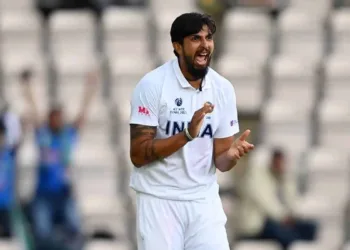 SOUTHAMPTON, ENGLAND - JUNE 20: Ishant Sharma of India celebrates taking the wicket of Devon Conway of New Zealand during Day 3 of the ICC World Test Championship Final between India and New Zealand at The Hampshire Bowl on June 20, 2021 in Southampton, England. (Photo by Alex Davidson/Getty Images)