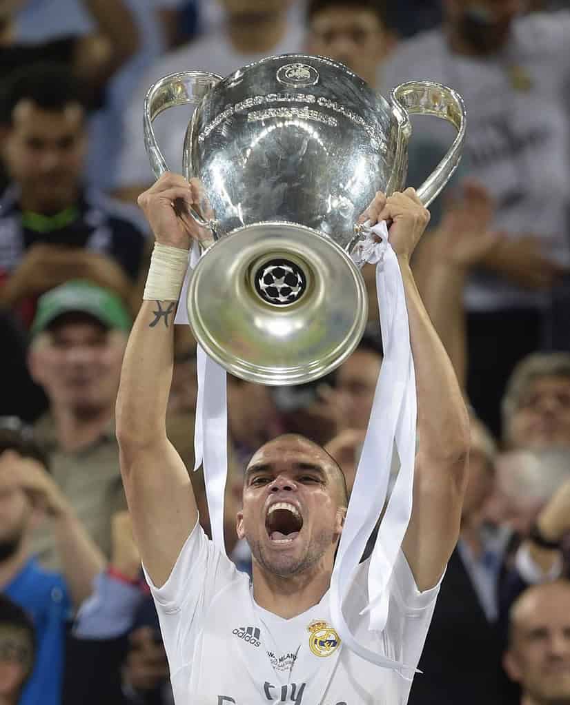 GH RORzXQAA1geI Pepe Bids Farewell to Football At the Age of 41 After A Storied Career Spanning 23 Years