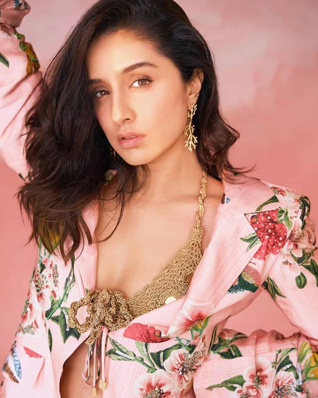 শ্রদ্ধা কাপুরের হট ছবি
