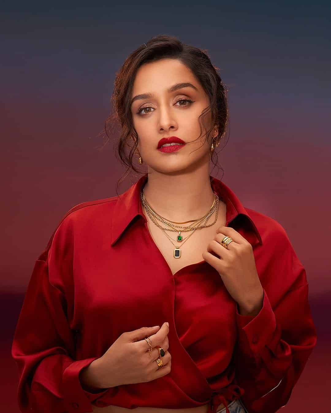 শ্রদ্ধা কাপুরের হট ছবি
