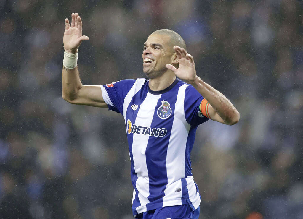 K2LVDSVWSJPGZJHQSS2IRAM4EU Pepe Bids Farewell to Football At the Age of 41 After A Storied Career Spanning 23 Years