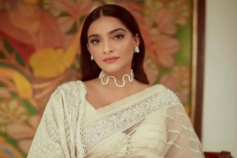 Sonam Kapoor Net Worth 2025: Life of Bollywood’s Fashion Icon