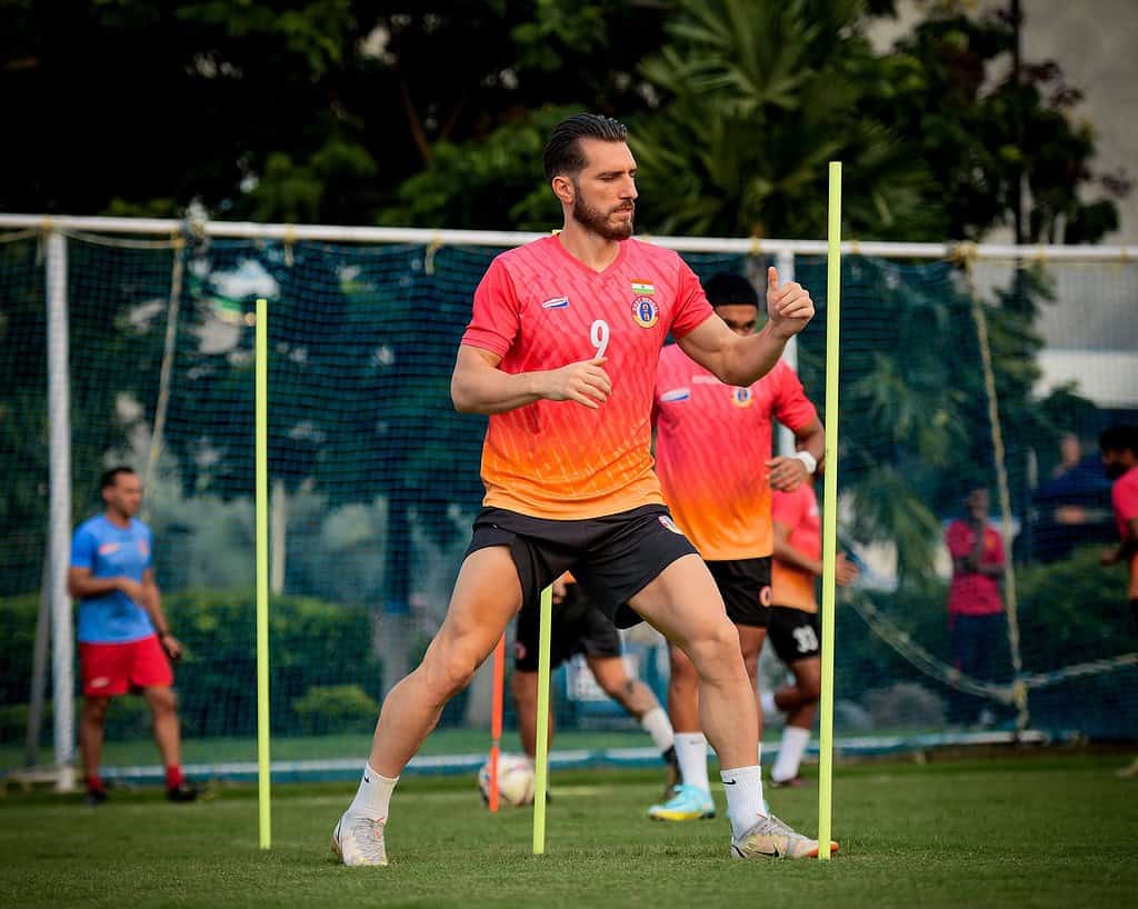 Dimitrios Diamantakos 2 ISL 2024-25: Kerala Blasters FC vs East Bengal FC Match Preview - Both Square Off in Search of First Win